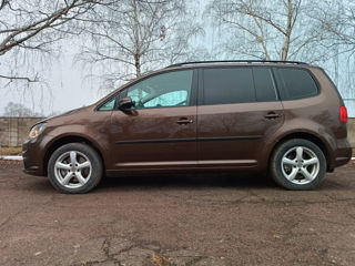 Volkswagen Touran foto 9