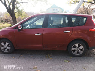 Dezmembrare Renault Grand Scenic 3 foto 5