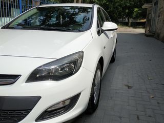 Opel Astra foto 1