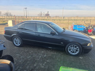 BMW 5 Series foto 4