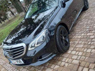 Mercedes E-Class foto 2