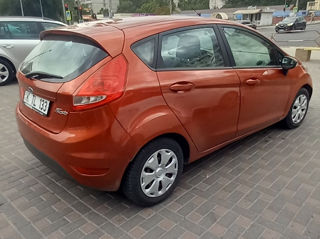 Ford Fiesta foto 4