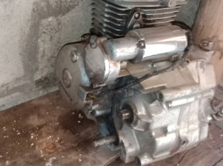 Vînd motor 150cc