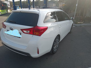 Toyota Auris foto 3