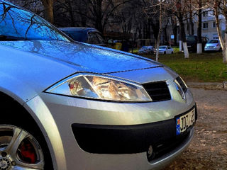 Renault Megane foto 2