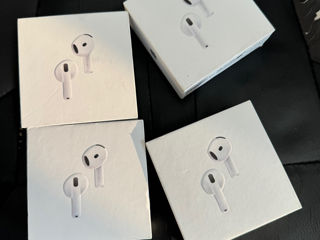 Airpods 4 with Active Noise Sigilate Originale Garantie Apple foto 1