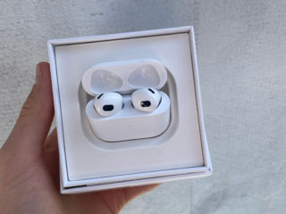 AirPods 3 foto 2