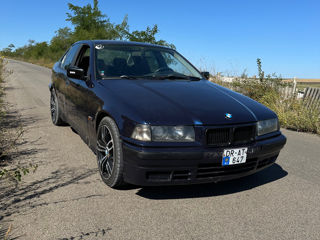 BMW 3 Series foto 6