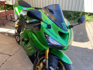 Kawasaki ZX6R foto 8