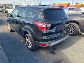 Ford Escape foto 2