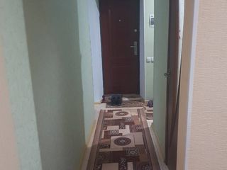 se da in chirie apartament cu 2 odai,reparat si mobilat foto 1