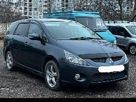 Mitsubishi Grandis foto 4