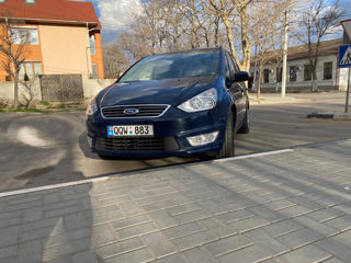 Ford Galaxy foto 2