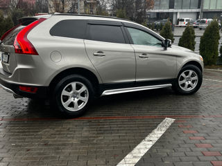 Volvo XC60 foto 2