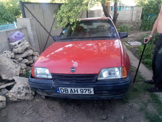 Opel Kadett foto 4