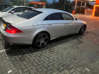 Mercedes CLS-Class foto 2