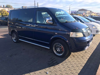 Volkswagen Caravelle foto 5