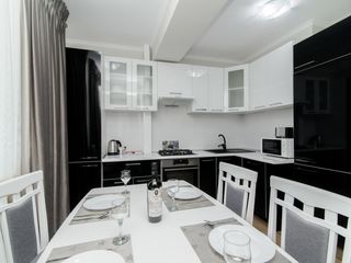 Apartament cu 2 camere, 90 m², Centru, Chișinău foto 3