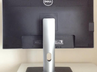 Dell UltraSharp U2713HM foto 10