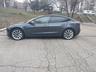 Tesla Model 3 foto 5