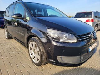 Volkswagen Touran foto 3