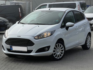 Ford Fiesta foto 1