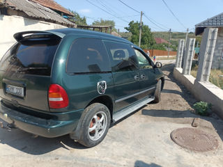 Chrysler Voyager foto 4