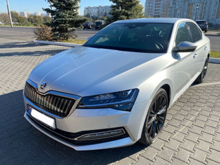 Skoda Superb foto 2