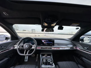 BMW 7 Series foto 5