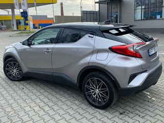 Toyota C-HR foto 6