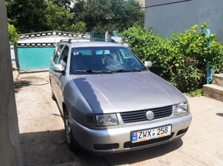 Volkswagen Polo foto 4