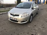 Toyota Auris foto 1