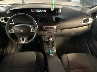 Renault Grand Scenic foto 9