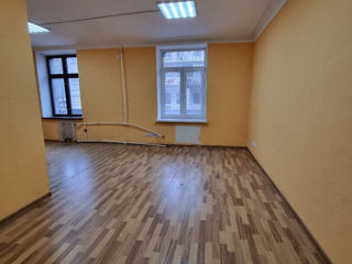 Apartament cu 3 camere, 73 m², Centru, Chișinău foto 2