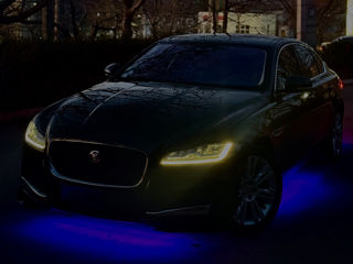 Jaguar XF фото 5