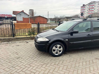 Renault Megane foto 2