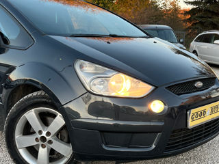 Ford S-Max foto 2