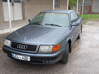 Audi 100 foto 2