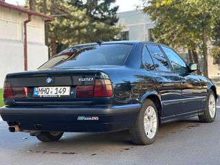 BMW 5 Series foto 3