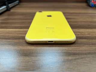 Продам Apple iPhone XR 64 GB желтый foto 7