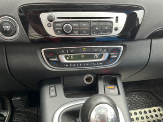 Renault Grand Scenic foto 8