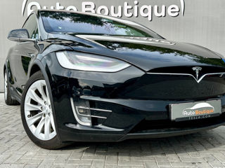 Tesla Model X foto 1