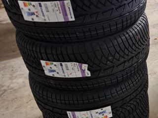 245/45 R18 Michelin Pilot Alpin PA4