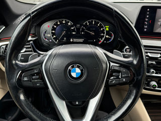 BMW 5 Series foto 7