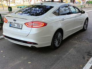 Ford Fusion foto 4