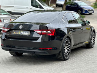 Skoda Superb foto 6