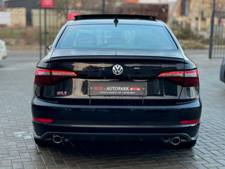 Volkswagen Jetta foto 7