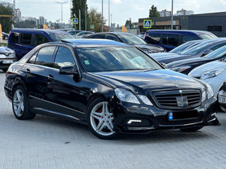 Mercedes E-Class foto 1