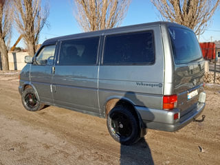 Volkswagen Caravelle foto 3