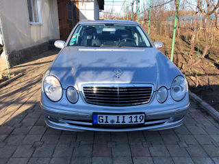 Mercedes E-Class foto 8